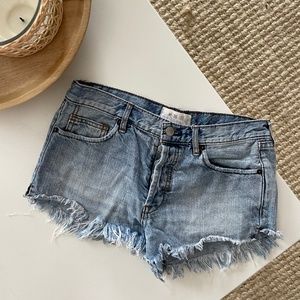 We The Free Free People Raw Hem Low Rise Shorts Size 26